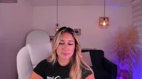 Snapshot of dina_ride chatting on October 8, 2025, 12:03 pm online show from October 8, 2025, 12:03 pm