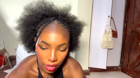 Doll online show from October 25, 2025, 2:13 pm