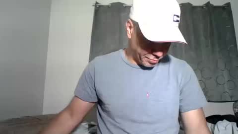 Snapshot of dominicanorico chatting on October 12, 2025, 4:11 am luis online show from October 12, 2025, 4:11 am