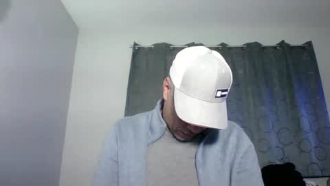 Snapshot of dominicanorico chatting on November 6, 2025, 4:35 am luis online show from November 6, 2025, 4:35 am