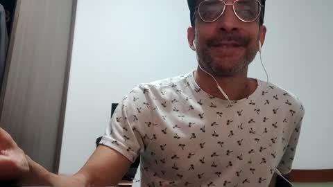 Snapshot of don__chi chatting on February 20, 2025, 12:19 am don__chi online show from February 20, 2025, 12:19 am