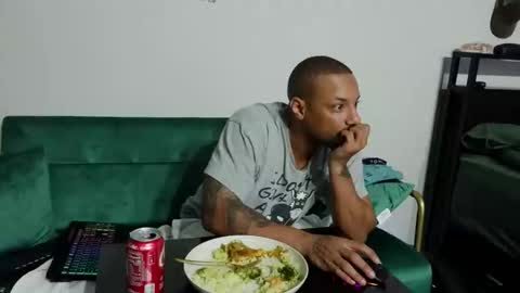 Snapshot of dong_masterson chatting on February 20, 2026, 1:46 am Gifted online show from February 20, 2026, 1:46 am