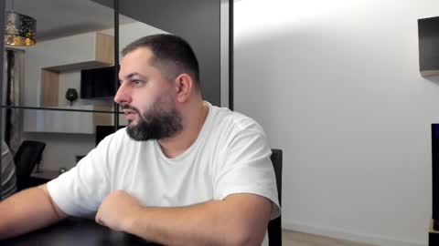 Draven A online show from February 11, 2025, 3:40 pm