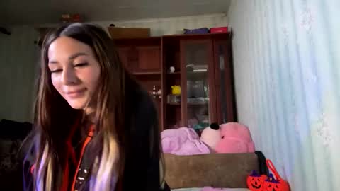 Snapshot of dreamkaren_ chatting on October 30, 2025, 6:52 pm Karina online show from October 30, 2025, 6:52 pm