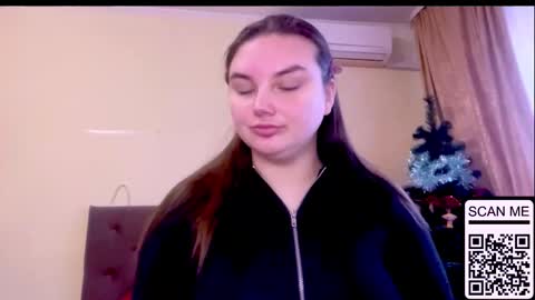 Mila online show from January 19, 2026, 2:21 pm