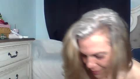 Erin online show from February 12, 2025, 8:50 pm