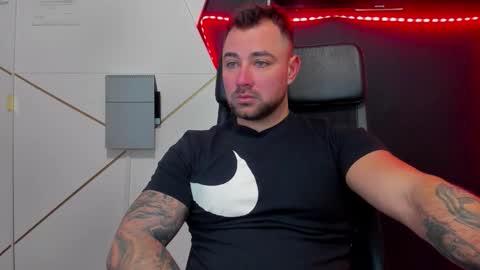 Snapshot of duncanstones chatting on February 9, 2026, 5:22 am DuncanStone online show from February 9, 2026, 5:22 am