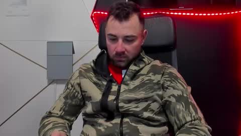 Snapshot of duncanstones chatting on February 16, 2026, 5:14 am DuncanStone online show from February 16, 2026, 5:14 am