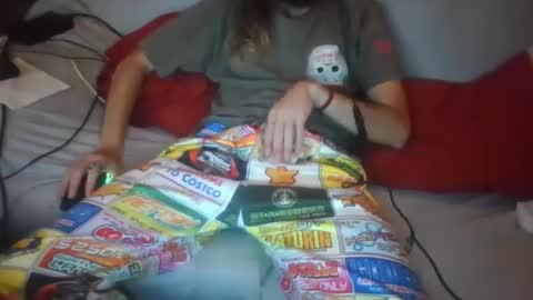 Snapshot of dv3nd3 chatting on October 2, 2025, 12:39 am dv3nd3 online show from October 2, 2025, 12:39 am