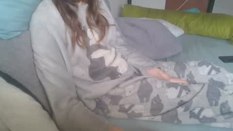 Snapshot of dv3nd3 chatting on February 5, 2026, 11:26 am dv3nd3 online show from February 5, 2026, 11:26 am