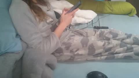 Snapshot of dv3nd3 chatting on February 6, 2026, 11:46 am dv3nd3 online show from February 6, 2026, 11:46 am