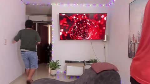 Mod Dylan Lilith Alan and  Drake online show from December 18, 2024, 4:06 pm