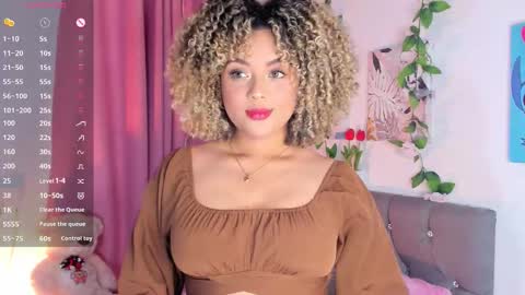 Snapshot of ebony_curly2 chatting on January 31, 2026, 7:56 pm isa online show from January 31, 2026, 7:56 pm