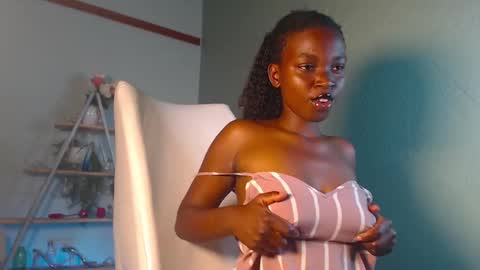 ebony ezel online show from January 4, 2025, 12:16 pm