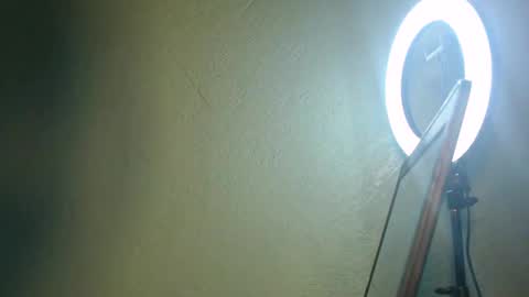 ebony ezel online show from January 6, 2025, 4:13 pm