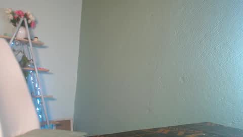 ebony ezel online show from February 19, 2025, 6:21 pm