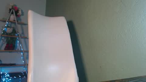 ebony ezel online show from February 24, 2025, 11:19 pm