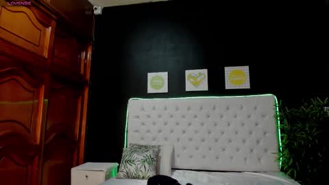 Snapshot of ebony_katterin chatting on December 20, 2025, 11:17 am ebony_katterin online show from December 20, 2025, 11:17 am