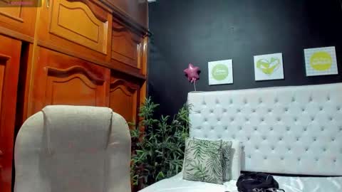 Snapshot of ebony_katterin chatting on February 4, 2026, 11:27 am ebony_katterin online show from February 4, 2026, 11:27 am