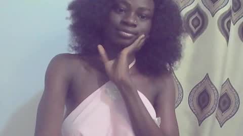 Snapshot of ebonypetiti chatting on September 29, 2025, 5:51 pm queen online show from September 29, 2025, 5:51 pm