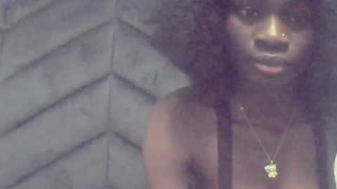 Snapshot of ebonypetiti chatting on October 12, 2025, 9:47 pm queen online show from October 12, 2025, 9:47 pm