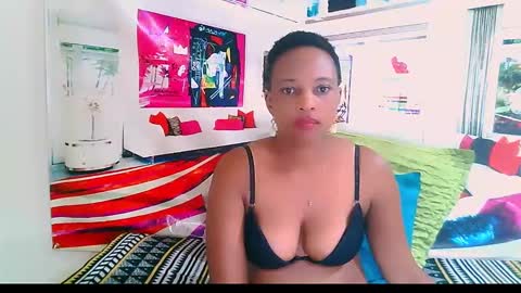 Snapshot of ebonyseductionz chatting on January 7, 2025, 1:17 am Zammy online show from January 7, 2025, 1:17 am