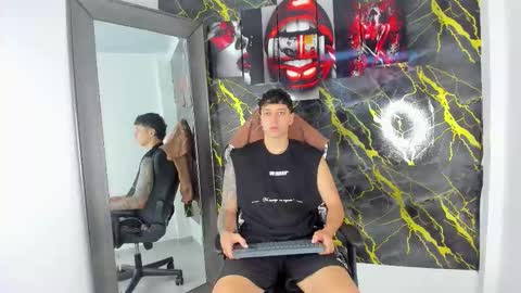 Snapshot of eithan__boy chatting on March 2, 2026, 12:01 pm Eithan online show from March 2, 2026, 12:01 pm