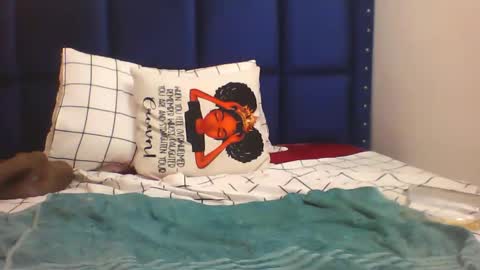 petite online show from February 20, 2026, 4:53 am