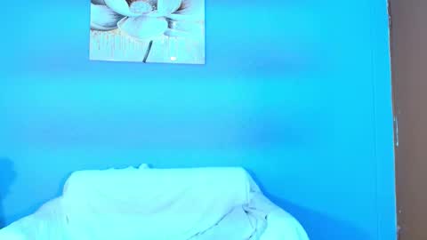 elah_sophia2 online show from September 29, 2025, 10:36 pm