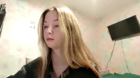 MIa online show from February 8, 2026, 1:20 am