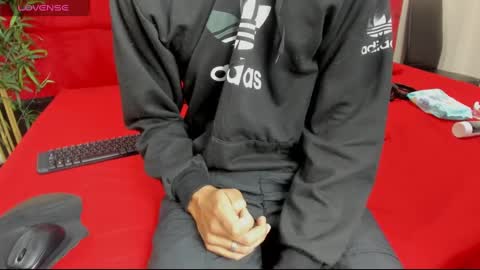 Elena  Derek online show from January 6, 2025, 6:31 pm