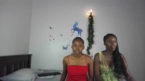 eleniedoll online show from February 18, 2026, 11:11 pm