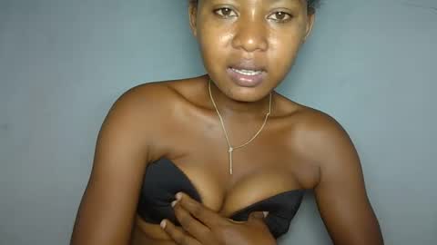 Snapshot of elia011 chatting on January 11, 2025, 6:01 pm elia011 online show from January 11, 2025, 6:01 pm