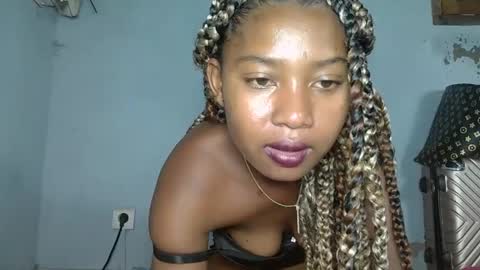 Snapshot of elia011 chatting on January 17, 2025, 8:22 pm elia011 online show from January 17, 2025, 8:22 pm