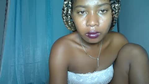 Snapshot of elia011 chatting on January 18, 2025, 6:43 pm elia011 online show from January 18, 2025, 6:43 pm