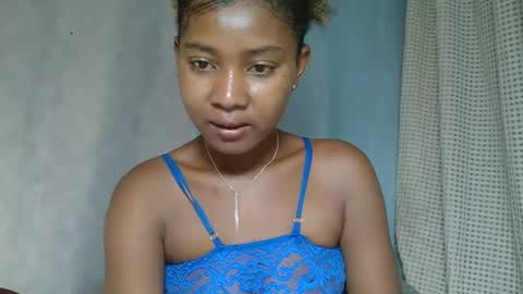 Snapshot of elia011 chatting on February 23, 2025, 1:53 pm elia011 online show from February 23, 2025, 1:53 pm