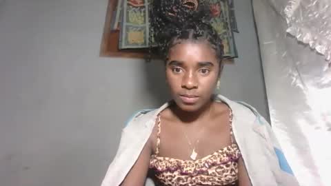 Snapshot of elia011 chatting on November 9, 2025, 12:31 am elia011 online show from November 9, 2025, 12:31 am