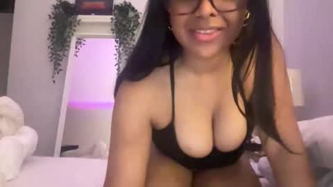 Snapshot of elibabyyy2 chatting on February 8, 2026, 5:44 am elibabyyy2 online show from February 8, 2026, 5:44 am