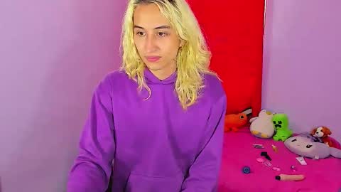 elisdarling online show from January 16, 2026, 5:17 pm