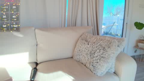 ellaxstar online show from January 15, 2025, 11:43 am