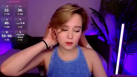 Snapshot of ellie_heavenly chatting on February 9, 2026, 2:37 am Ellie online show from February 9, 2026, 2:37 am