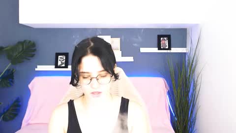 ellie_magic online show from October 13, 2025, 12:38 pm