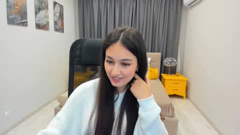 Elvira online show from March 5, 2025, 9:16 am