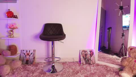 ema_parkerr online show from February 22, 2026, 8:51 pm