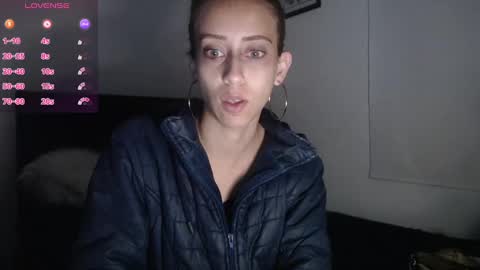 Snapshot of emilly_2004 chatting on February 16, 2025, 11:05 am Emilly Gomez online show from February 16, 2025, 11:05 am