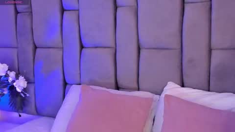 Snapshot of emilyflame chatting on October 11, 2025, 12:15 pm Emily Flame online show from October 11, 2025, 12:15 pm