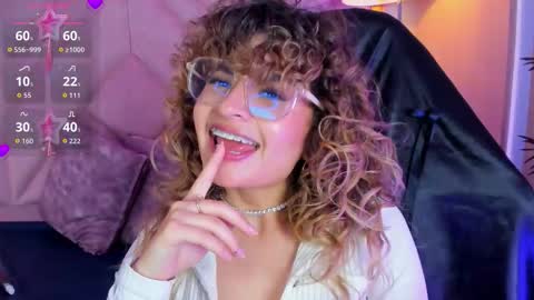 Snapshot of emilyjonesss_ chatting on March 2, 2026, 8:37 pm Emilyjonnes online show from March 2, 2026, 8:37 pm