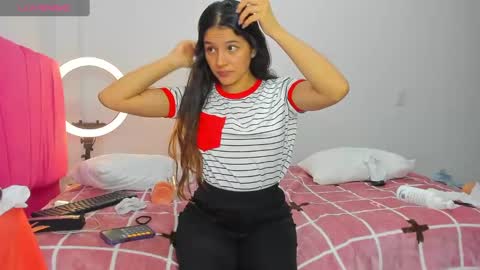 Snapshot of emilyjonss chatting on February 11, 2025, 11:12 pm Emily online show from February 11, 2025, 11:12 pm