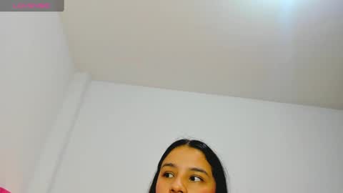 Snapshot of emilyjonss chatting on February 23, 2025, 9:05 pm Emily online show from February 23, 2025, 9:05 pm