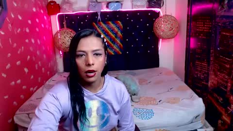 Snapshot of emilytssweet chatting on January 28, 2025, 2:42 pm Emily online show from January 28, 2025, 2:42 pm